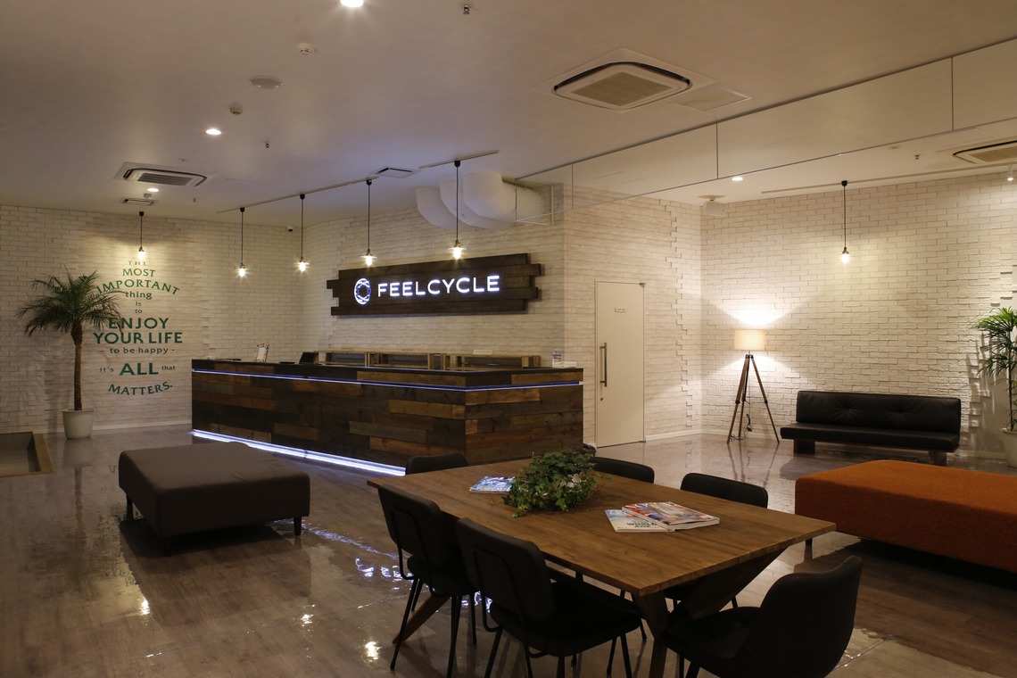 吉本光宏が撮影した写真のアルバム「内観外観」