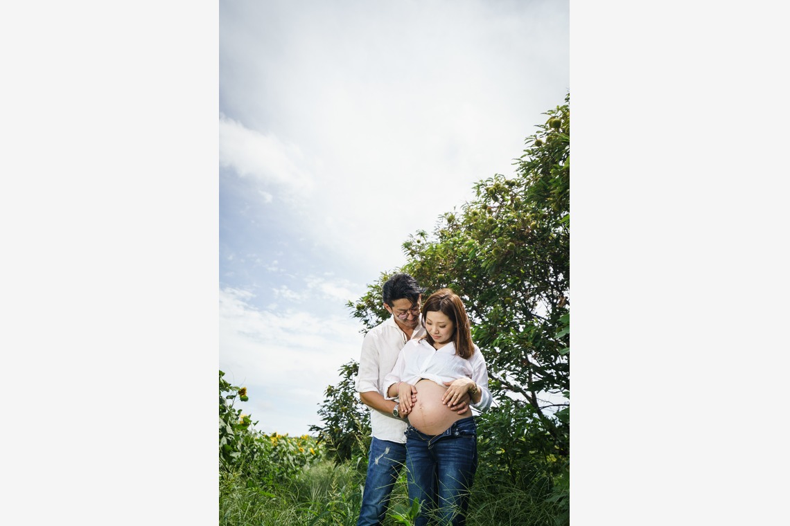 アトリエ　エピカ/清水　一哉が撮影したマタニティフォトのアルバム「ひまわり畑　マタニティ」