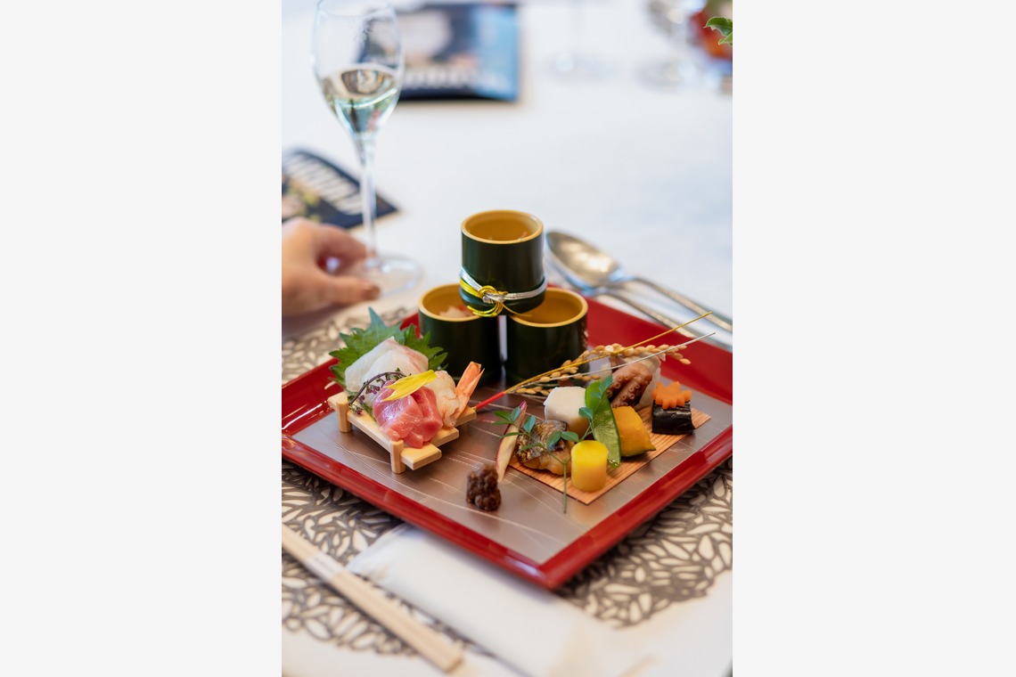 Album of the Wedding, Bridal taken by akasuta - cooking