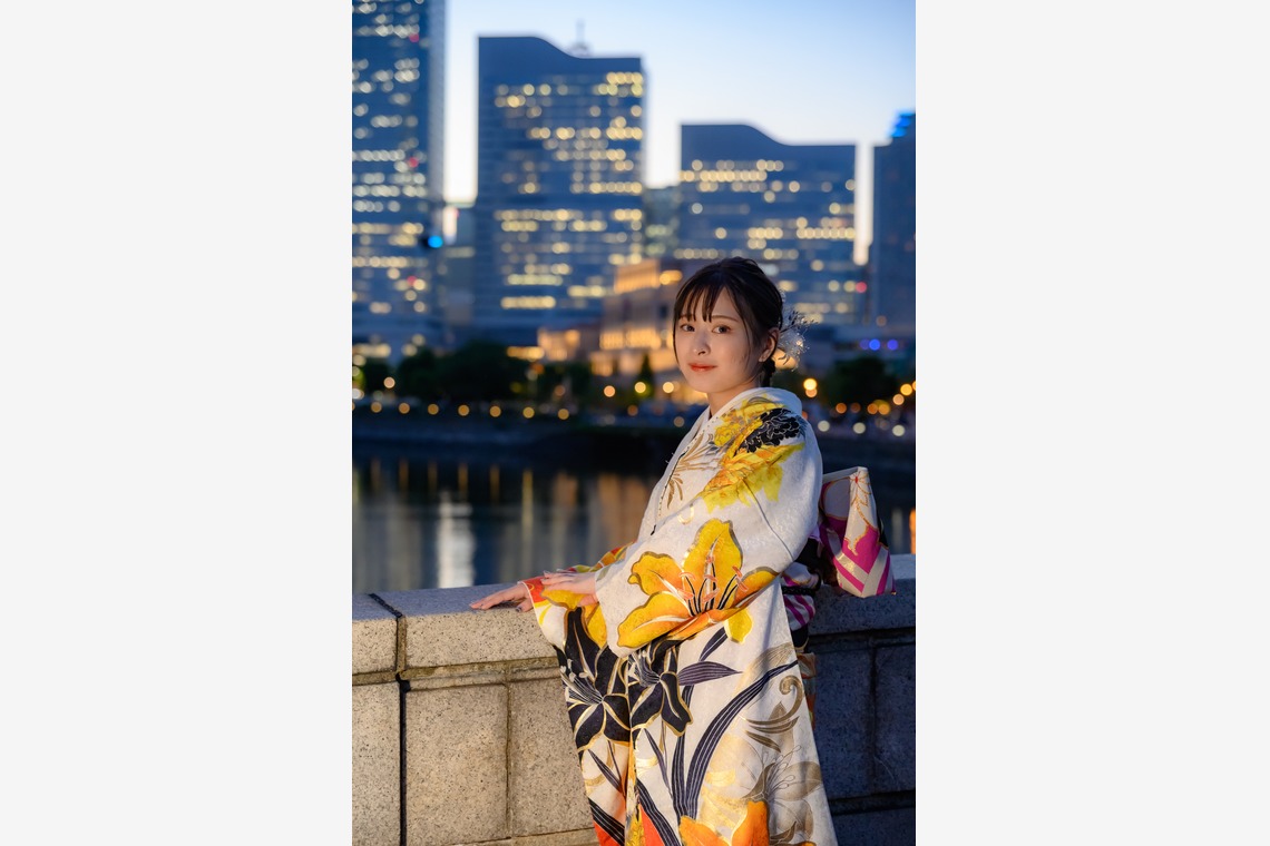 中川昌幸が撮影した「イルミネーションと振袖姿」の写真
