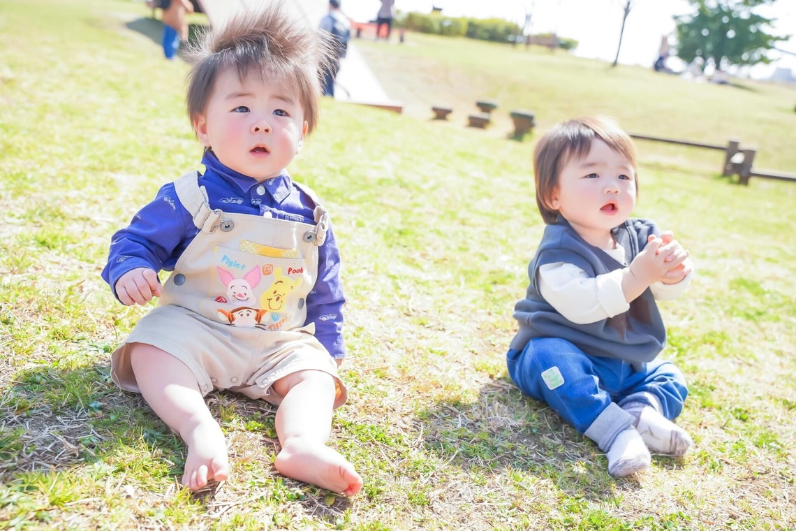 尾田惇吾が出張撮影した家族写真(キッズ,ベビーフォト)などが写った「BABY PHOTO」の家族写真