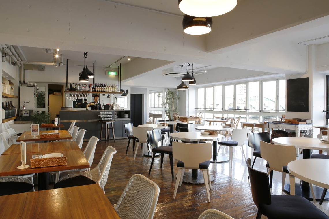 吉本光宏が撮影した写真のアルバム「内観外観」