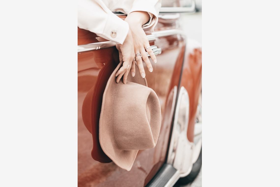 石井俊輔が撮影した写真のアルバム「Cars and Model Oki」