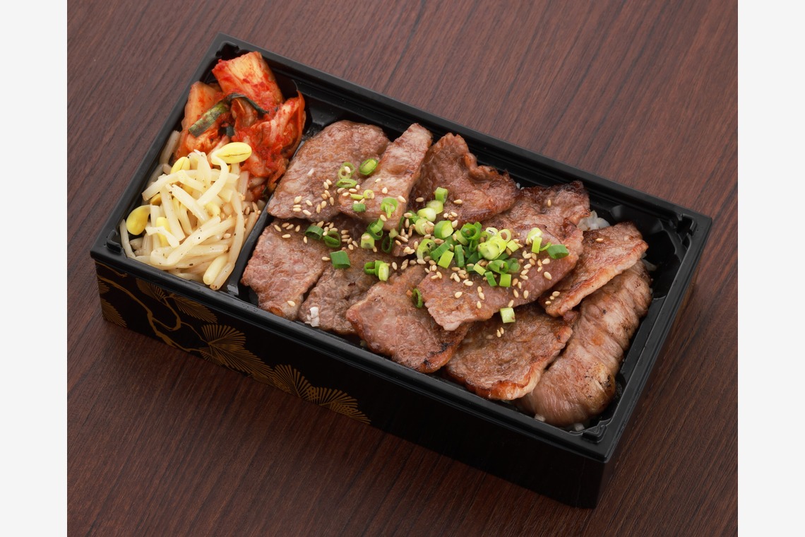 森安　照が撮影した「ホルモン・焼肉・焼肉弁当」の写真