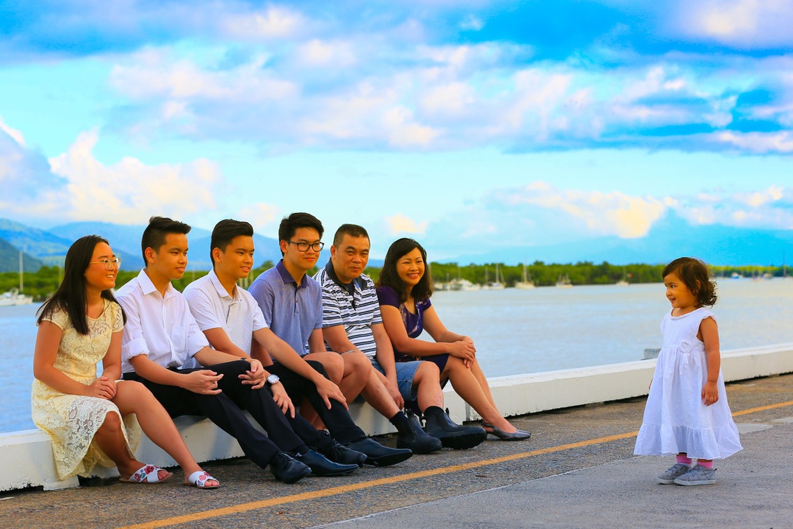 ケアンズ レンズ フォトグラフィーが撮影した写真のアルバム「家族写真 @ Trinity Wharf」