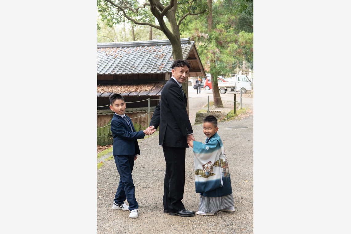 福永写真事務所が出張撮影した家族写真(キッズ,ベビーフォト)などが写った「七五三（春日大社）」の家族写真