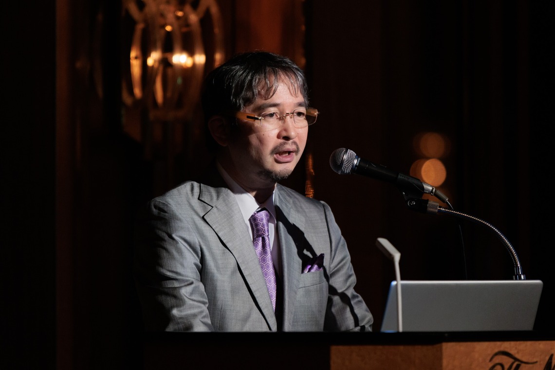 イトウ　ノブミチが撮影した「周年パーティと100人集合写真」の写真