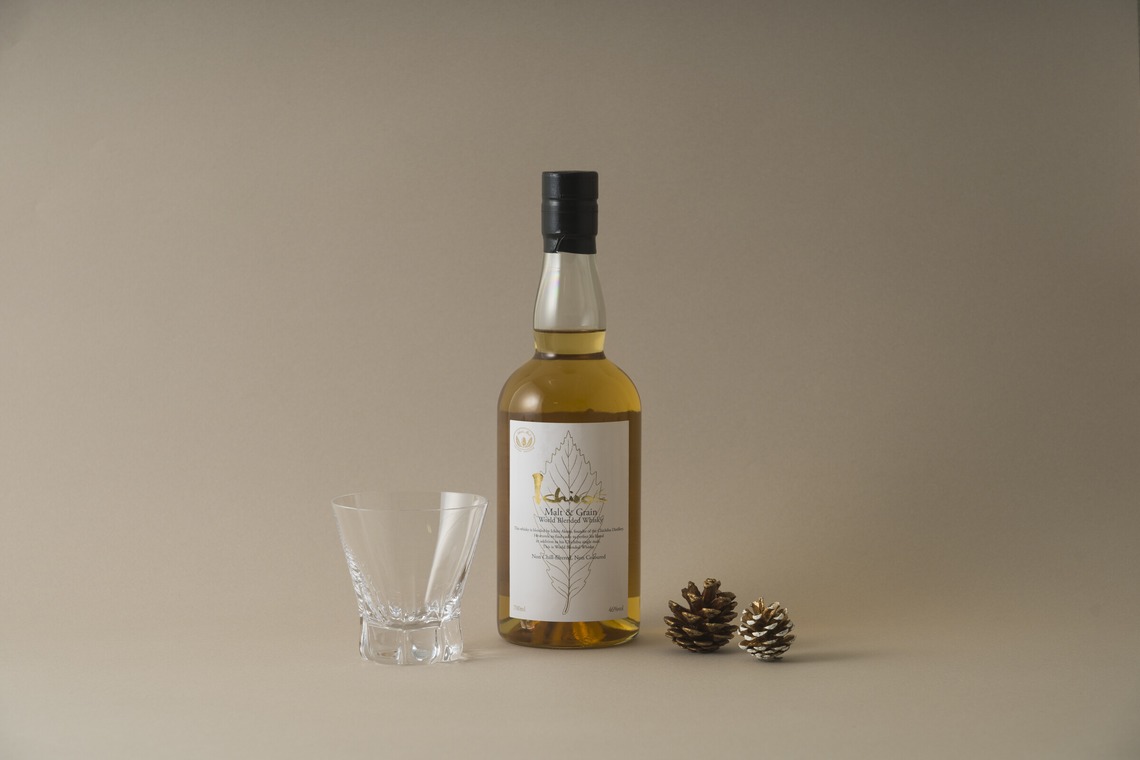 笠井鉄正写真事務所が撮影した「商業施設館内紙撮影」の写真