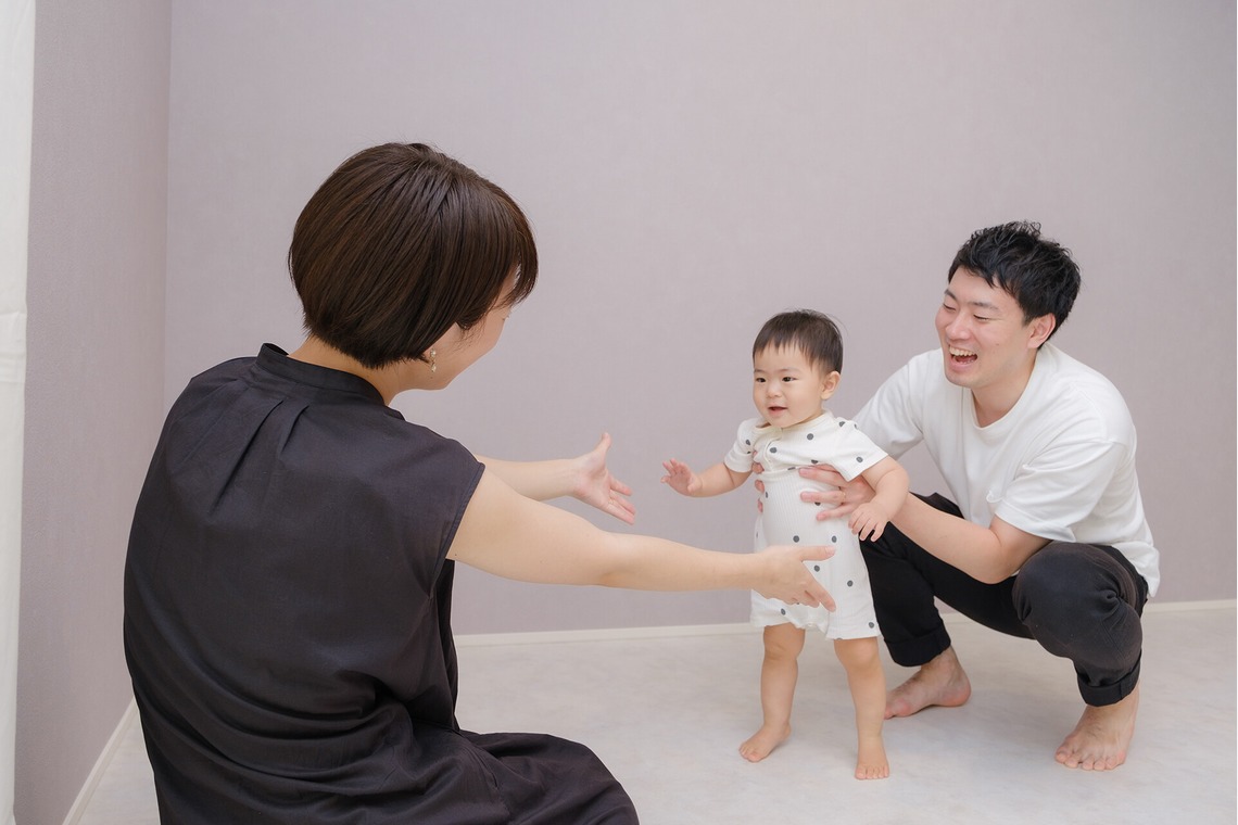 高夏写真店が出張撮影した家族写真(キッズ,ベビーフォト)などが写った「家族写真の撮影」の家族写真