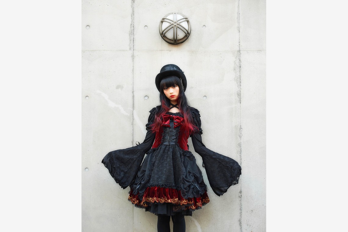 増元幸司が撮影した写真のアルバム「モデル」