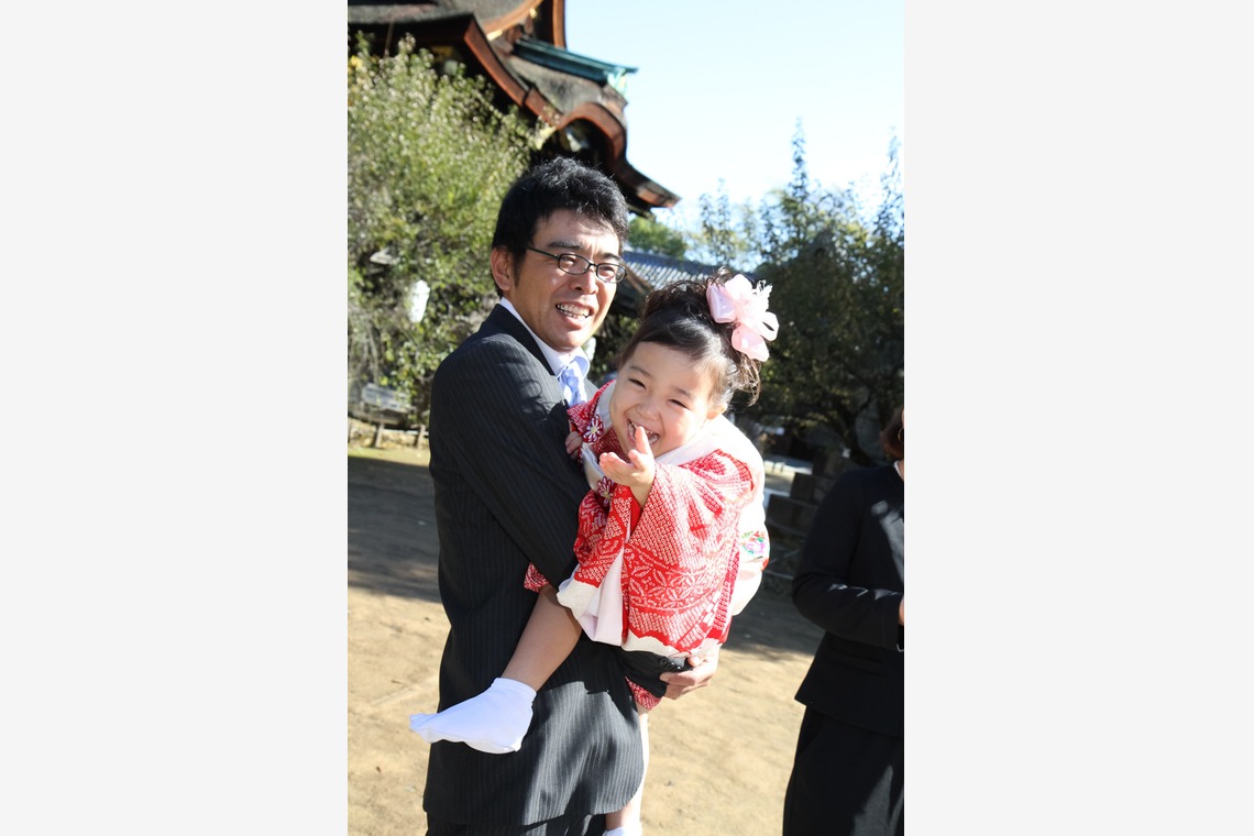 スマイルハンターが出張撮影した家族写真(キッズ,ベビーフォト)などが写った「七五三ロケーション撮影」の家族写真