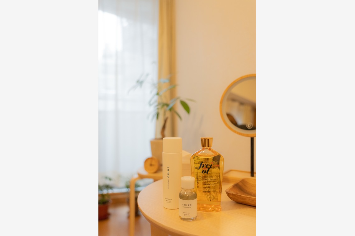 コウヤマレイナが撮影した写真のアルバム「エステサロン」