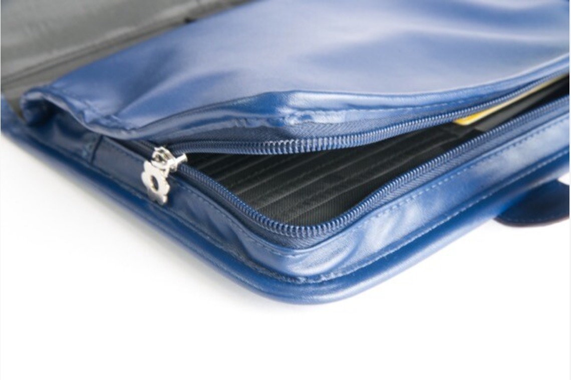 樋上　将太が撮影した「ECサイト用母子手帳商品撮影」の写真