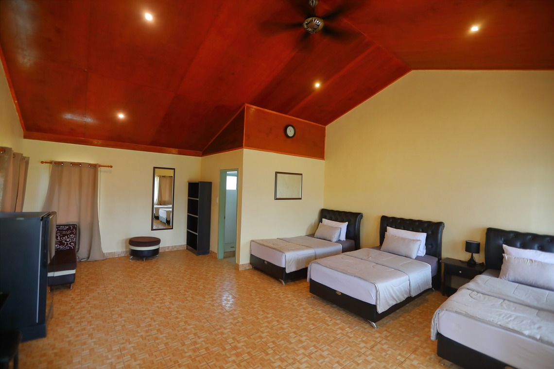 溝口崇が撮影した写真のアルバム「建物内観広角撮影」