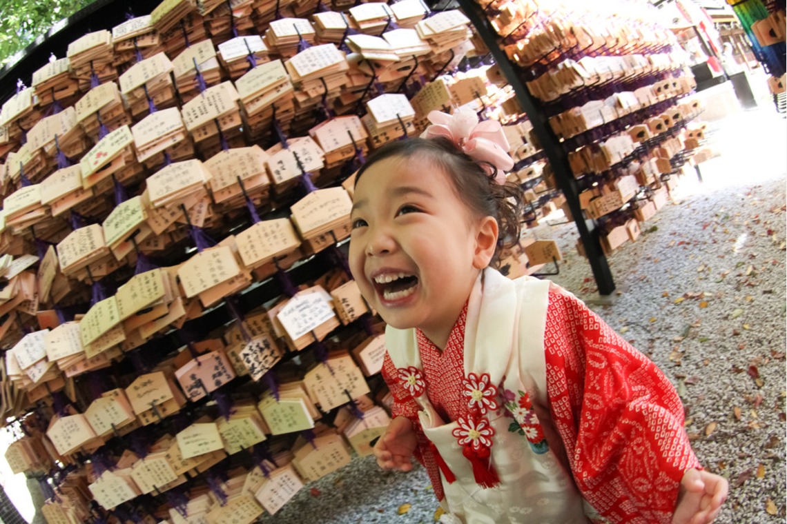 スマイルハンターが出張撮影した家族写真(キッズ,ベビーフォト)などが写った「七五三ロケーション撮影」の家族写真