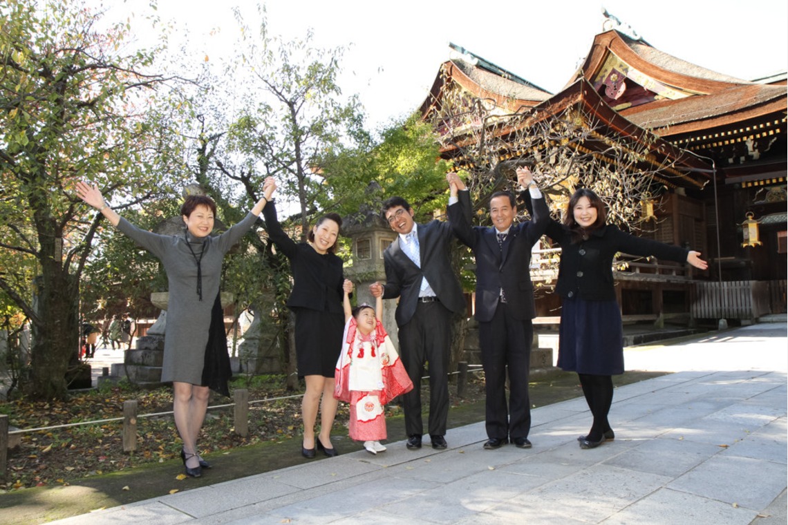 スマイルハンターが出張撮影した家族写真(キッズ,ベビーフォト)などが写った「七五三ロケーション撮影」の家族写真