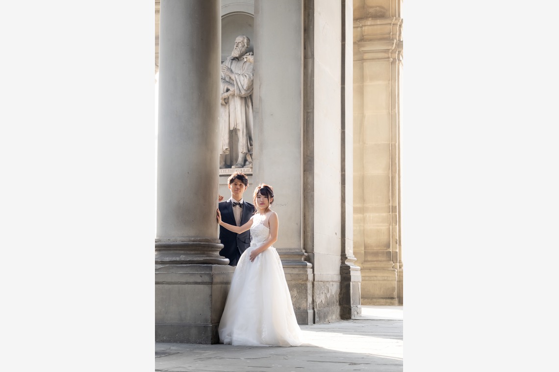 Album of the Honeymoon Photo Shoot taken by MOMO - Florence wedding location photo