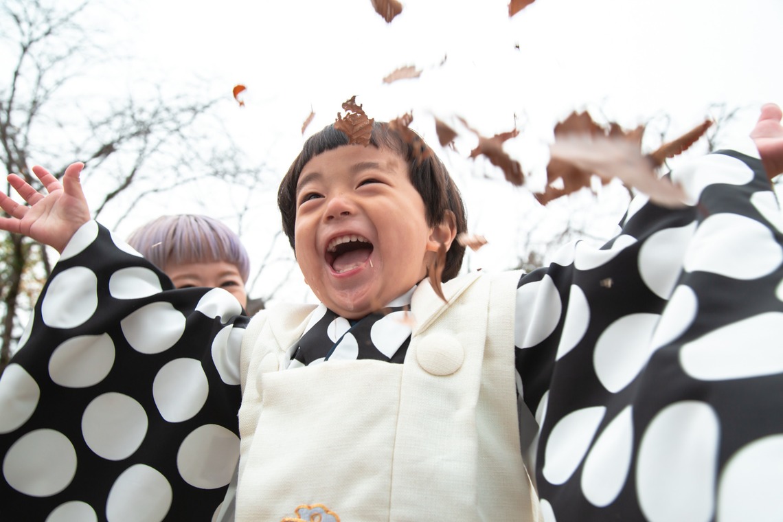 ゆのみふぉとが出張撮影した家族写真(キッズ,ベビーフォト)などが写った「自然な姿や笑顔」の家族写真