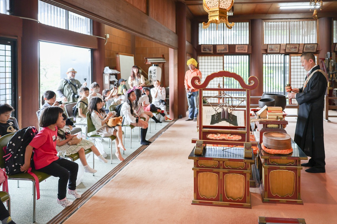 ちずカメラが撮影した「写真家　橘田龍馬さんの子供写真教室の様子」の写真