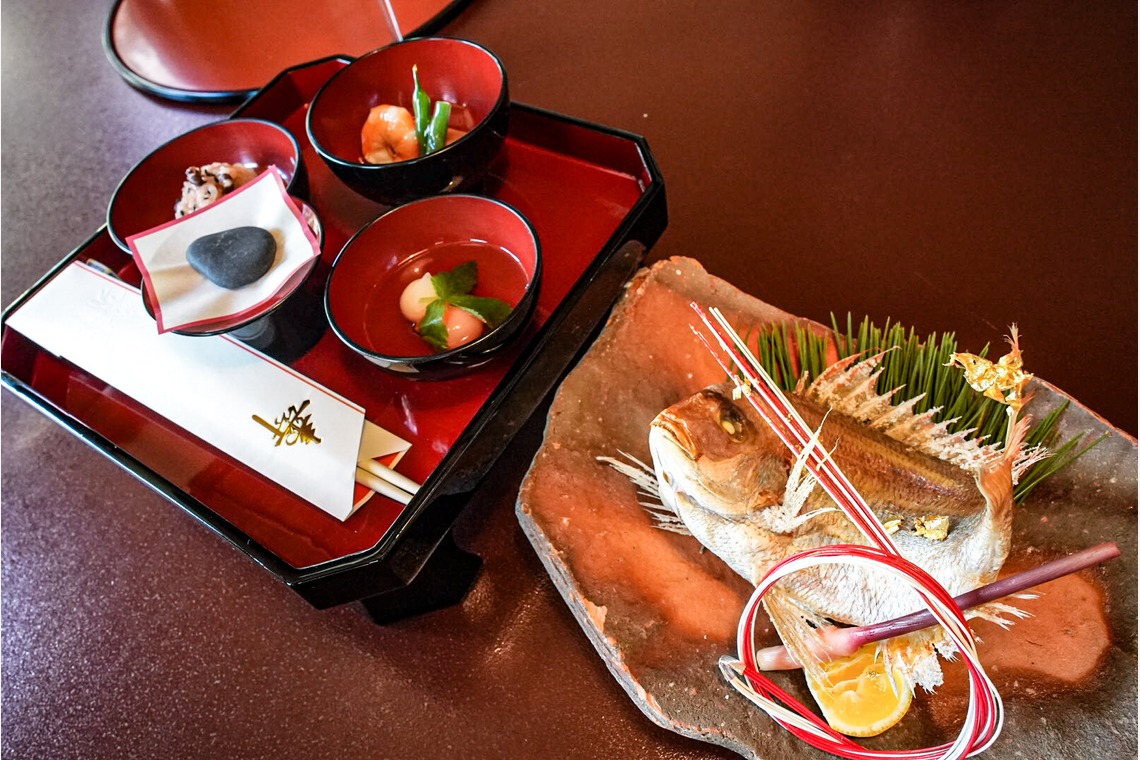 THALISHが撮影した写真のアルバム「お食い初め」