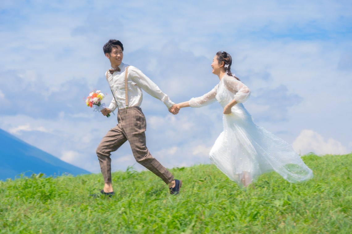 高橋佳五が撮影した写真のアルバム「前撮り撮影 ~草原~」