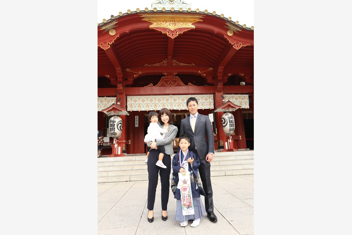 Kan Suzuki  photographyが出張撮影した家族写真(キッズ,ベビーフォト)などが写った「神田明神　七五三撮影」の家族写真