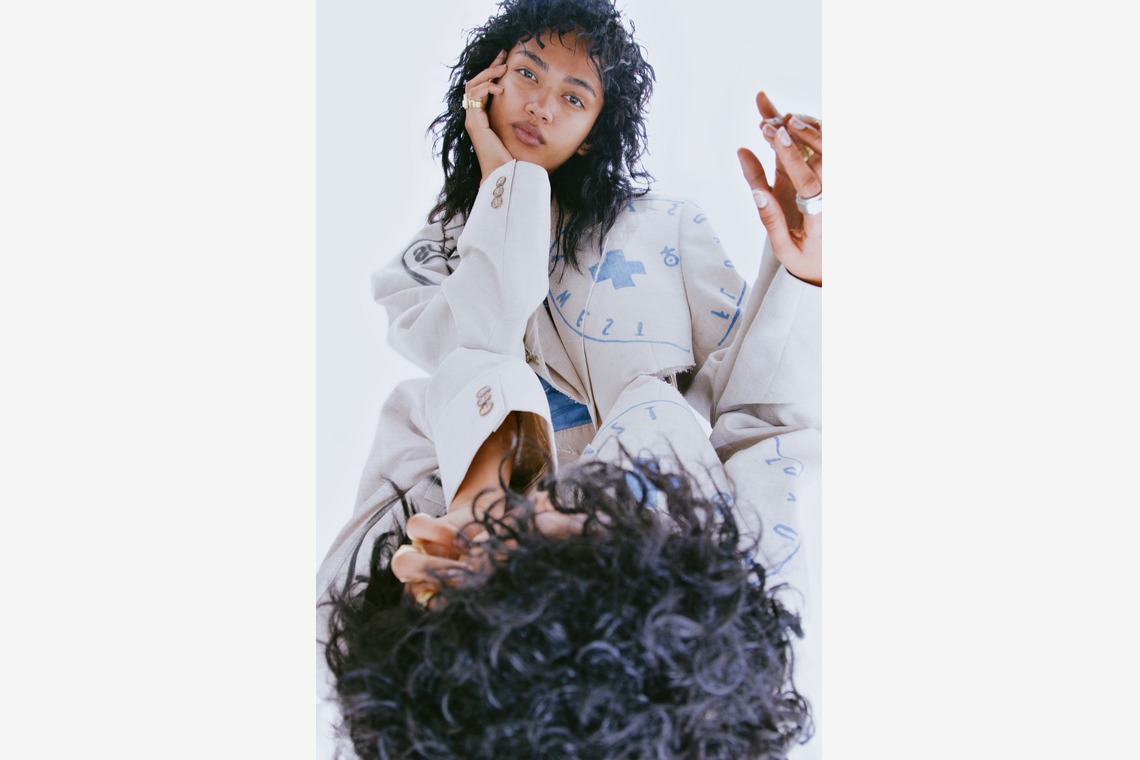 エティエンヌが撮影した「JESSIE (Women MGMT PARIS)」の写真