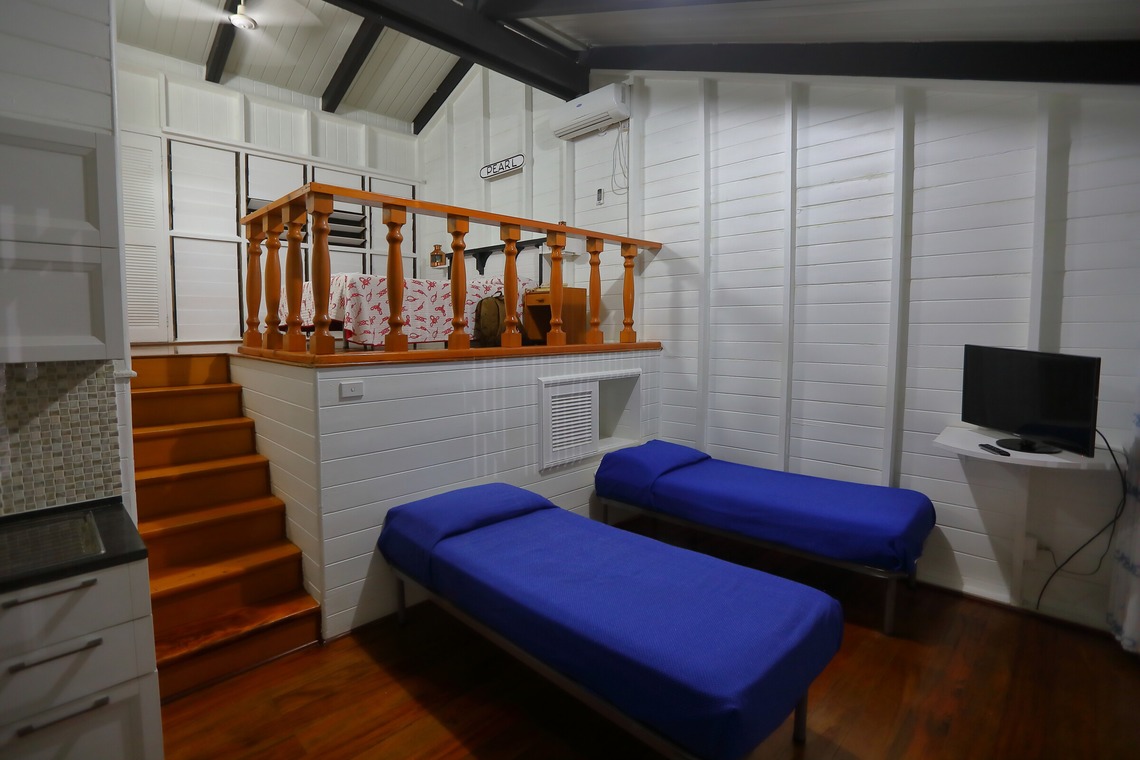 溝口崇が撮影した写真のアルバム「建物内観広角撮影」