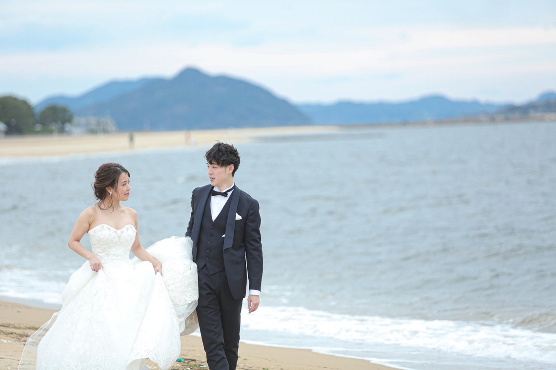 インプルーブ博多店が撮影した「海ロケーション前撮り」の写真