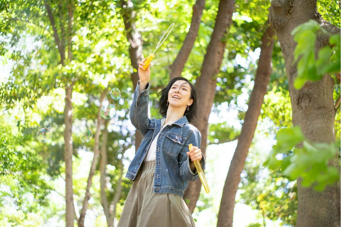 汐音が撮影した写真のアルバム「春の公園でプロフィール写真」
