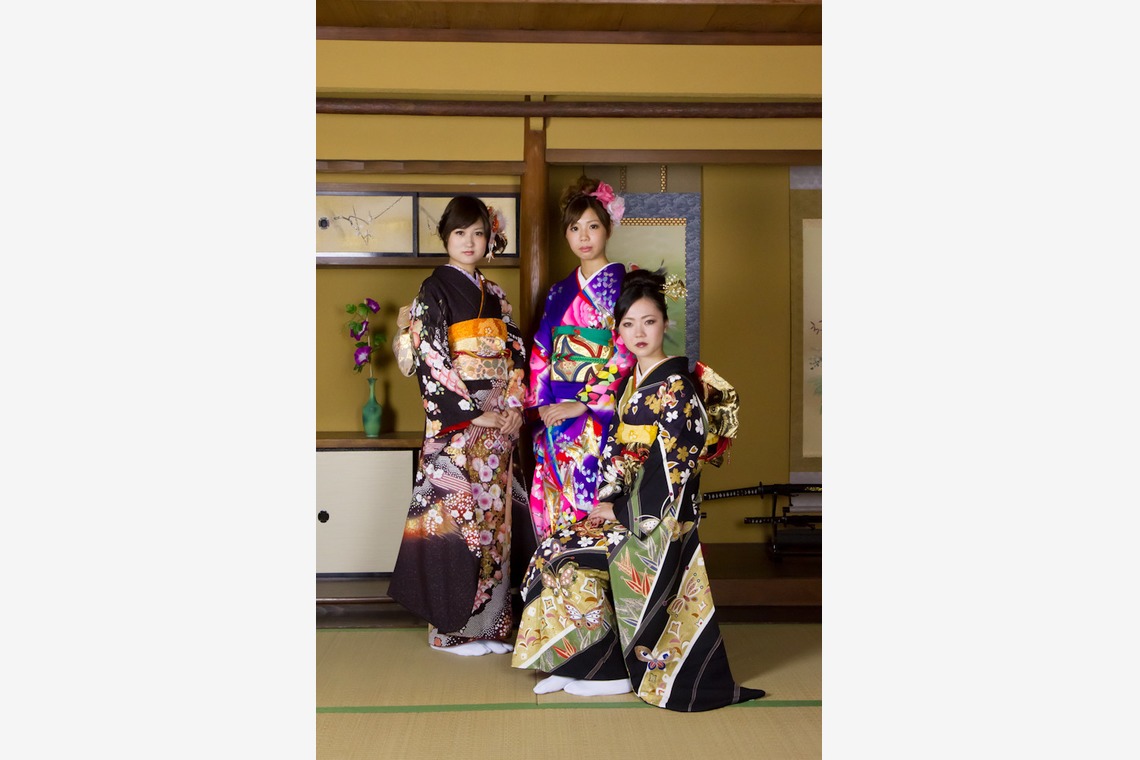 スマイルハンターが出張撮影した家族写真(キッズ,ベビーフォト)などが写った「成人式フォト」の家族写真