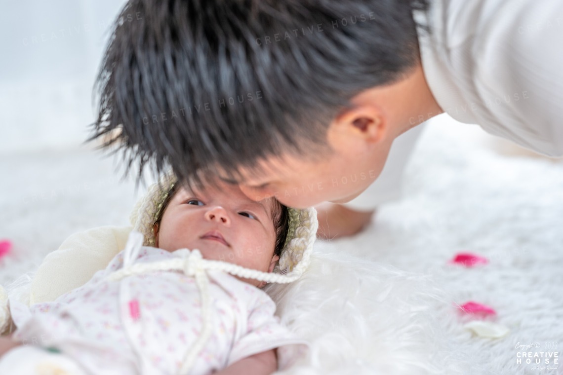 CREATIVE HOUSEが撮影した「ニューボーンフォト」の写真
