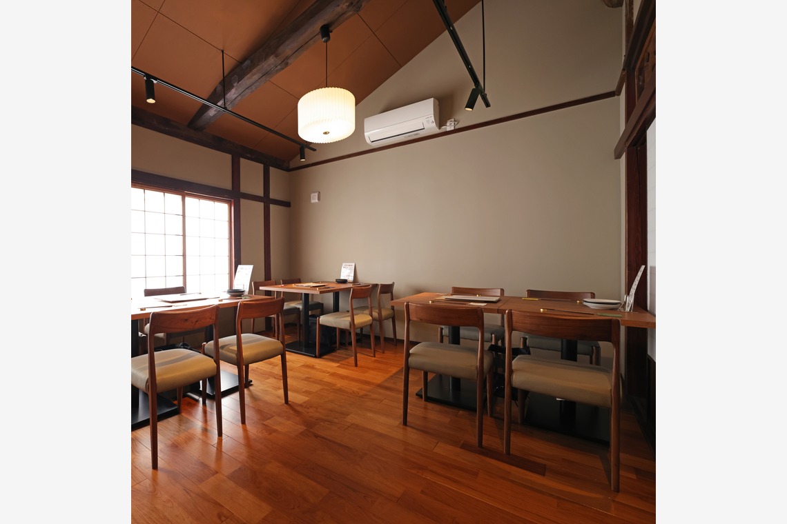 STARS -BRANDING AND DESIGN- (SNSマーケティングコンサル)が撮影した「飲食店　古民家　店内　内装　外装　撮影」の写真