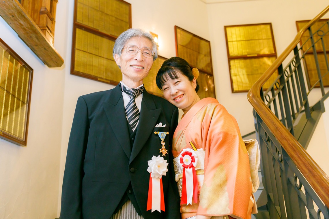 荻山 拓也が撮影した写真のアルバム「ご主人の記念日に晴れ着で自然なご夫婦の写真を撮影！」