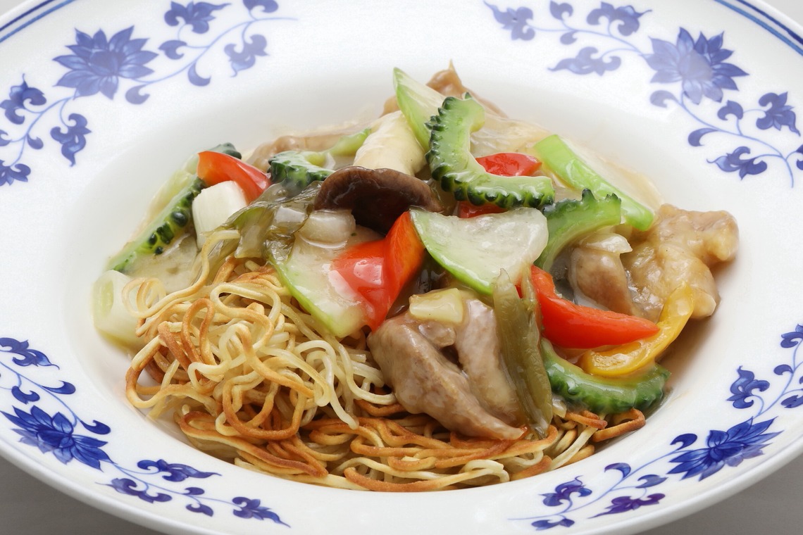森安　照が撮影した「居酒屋さん・唐揚げ・おむすび・チャーハン・焼きそば・だし巻き卵」の写真