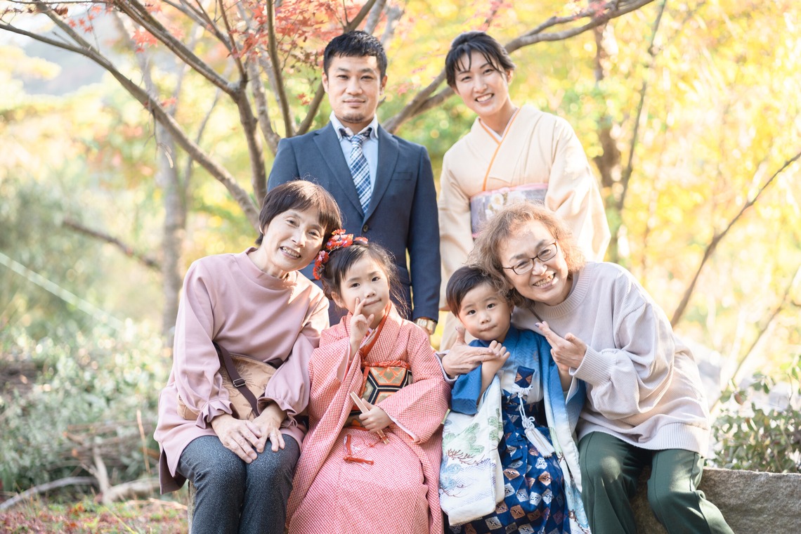 しるし寫眞館が撮影した「7歳3歳姉弟七五三」の写真