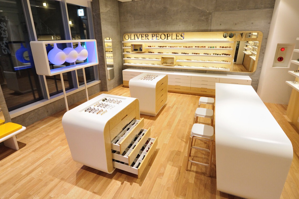 有限会社　澤田スタジオが撮影した「店舗撮影　メガネ」の写真