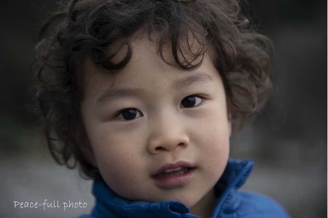 Peace-full photoが出張撮影した家族写真(キッズ,ベビーフォト)などが写った「かぞくの時間」の家族写真