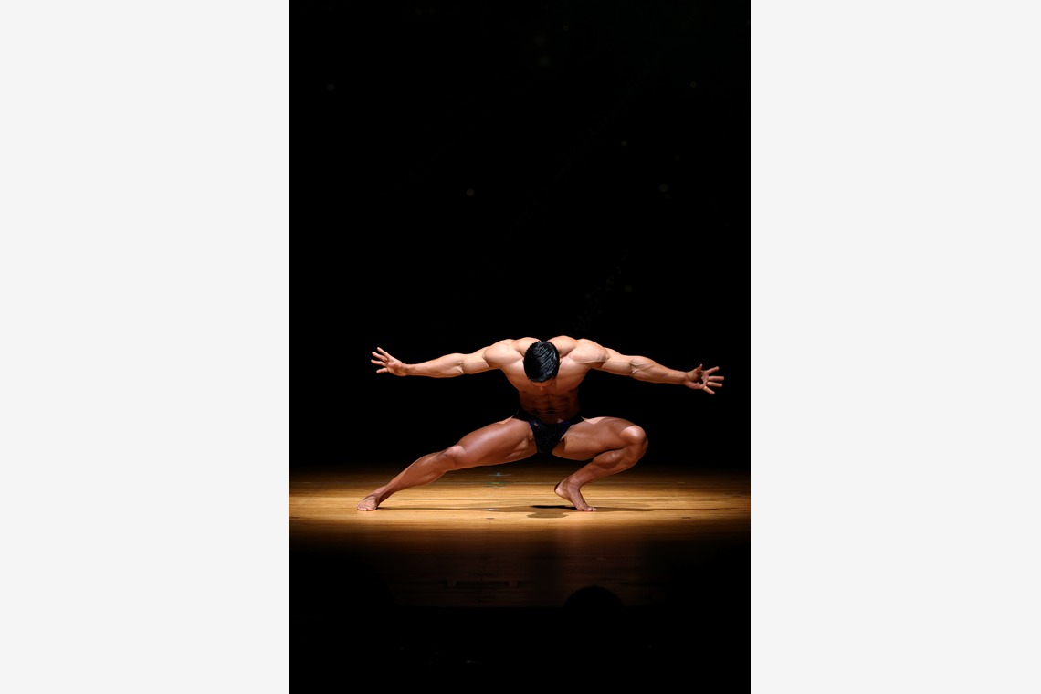 管野　利が撮影した写真のアルバム「男性ポートレート」