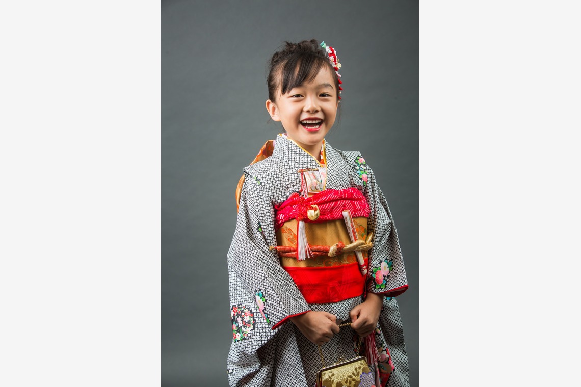 Nobuhiro Toyaが出張撮影した家族写真(キッズ,ベビーフォト)などが写った「七五三フォト@エミリィ代官山スタジオ」の家族写真