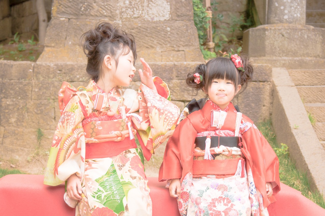 ゆのみふぉとが出張撮影した家族写真(キッズ,ベビーフォト)などが写った「七五三のお写真（人見知りの子供）」の家族写真