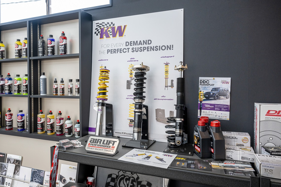 吉田佳央が撮影した「自動車修理工場コーポレートサイト撮影」の写真