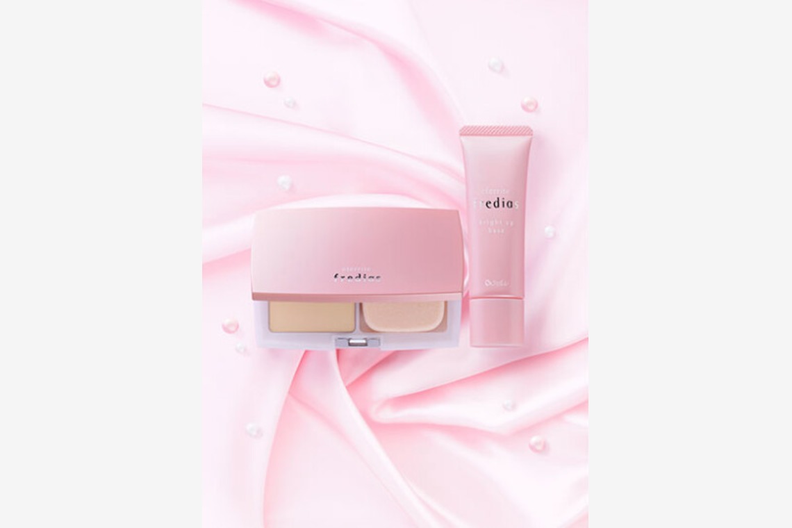 有限会社　澤田スタジオが撮影した「化粧品」の写真