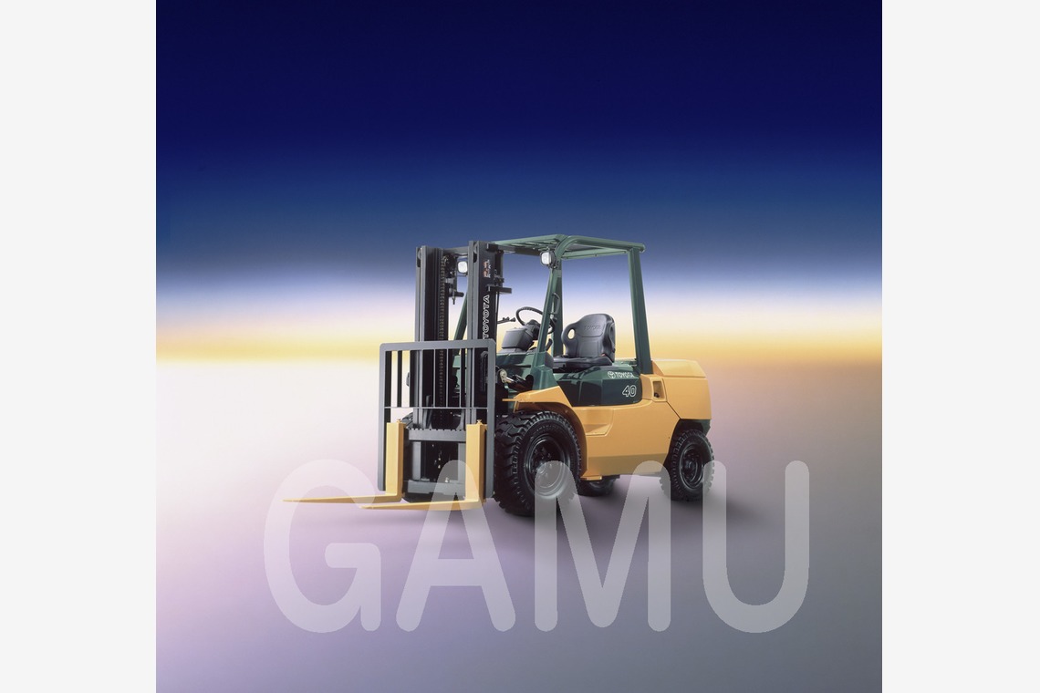 ガムスタジオが撮影した写真のアルバム「商品撮影　車両　貴金属　スチールライフ」