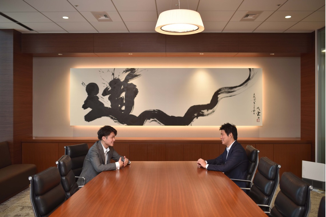 土門巧が撮影した写真のアルバム「企業」