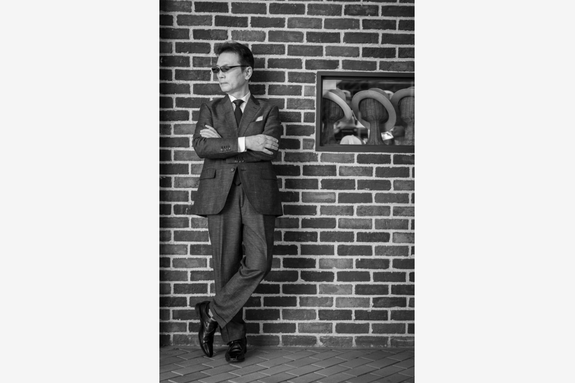 ちずカメラが撮影した「スーツ」の写真