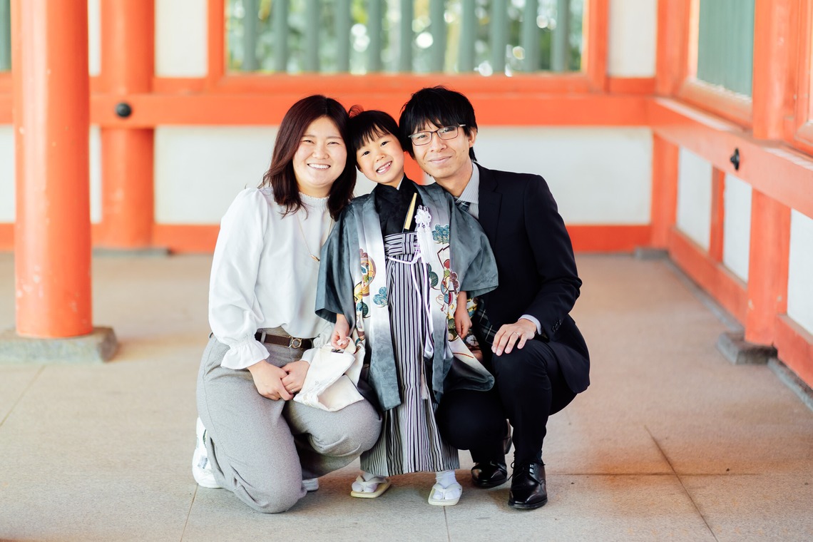 出張撮影くろさわが出張撮影した家族写真(キッズ,ベビーフォト)などが写った「七五三」の家族写真