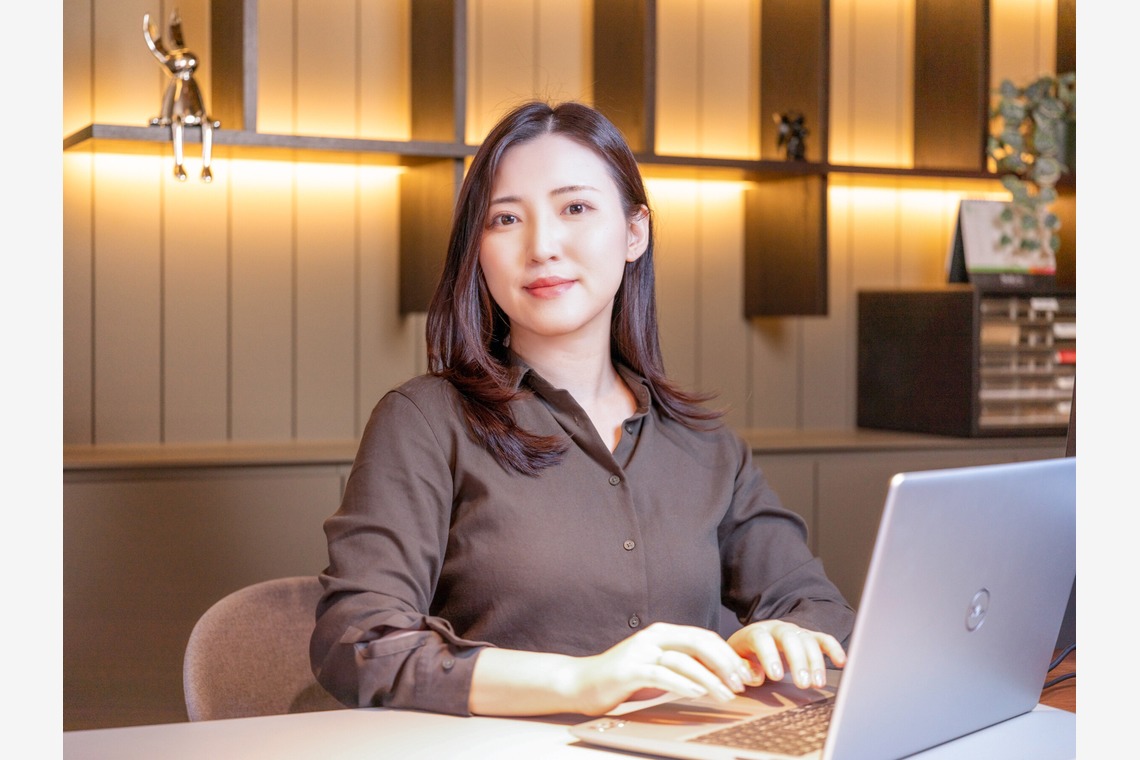 佐藤泰輔写真事務所が撮影した写真のアルバム「企業・ビジネス撮影・人物」