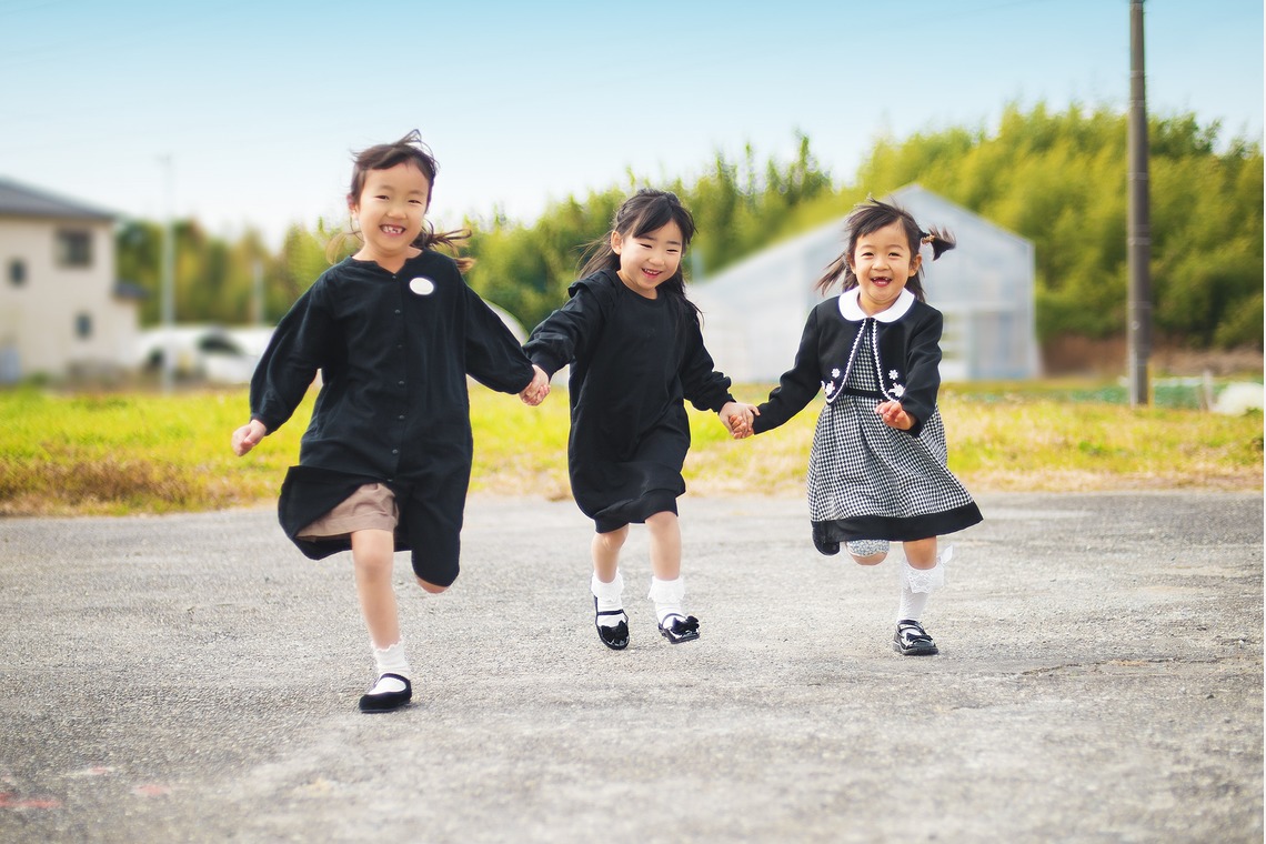 AXiS Photo Service 伊神 菜穂子が出張撮影した家族写真(キッズ,ベビーフォト)などが写った「＜家族の記録写真＞公園・海辺・寺社・自宅などお好きな場所で」の家族写真