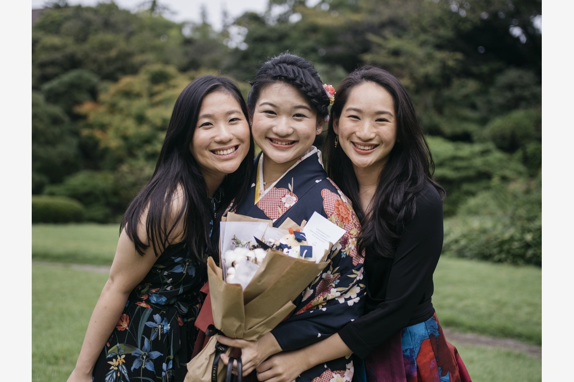 植村由理が出張撮影した家族写真(キッズ,ベビーフォト)などが写った「卒業式 at 早稲田大学、オークウッドプレミア東京」の家族写真